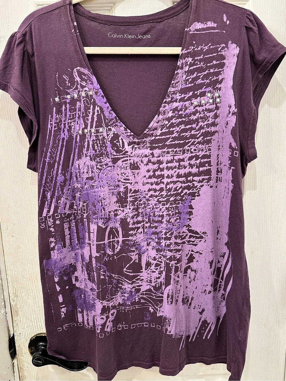 Calvin Klein Jeans Abstract V-Neck Purple Size XL